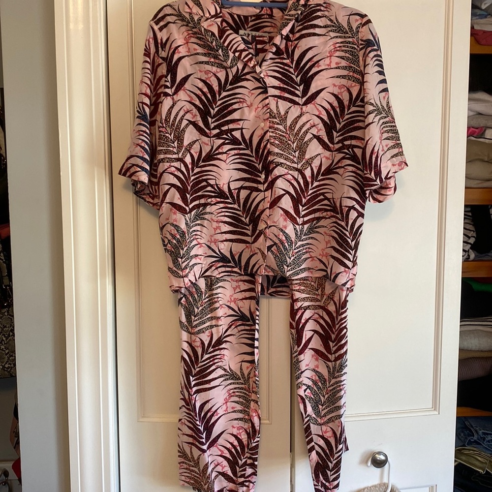 100% Silk Sandro Printed Set. Short-sleeve button up blouse and matching pants.